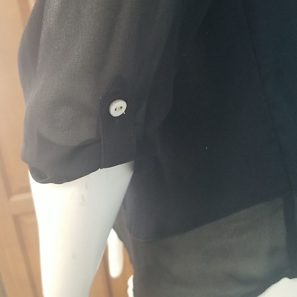 Express 3/4 tab sleeve top - Picture 5 of 12